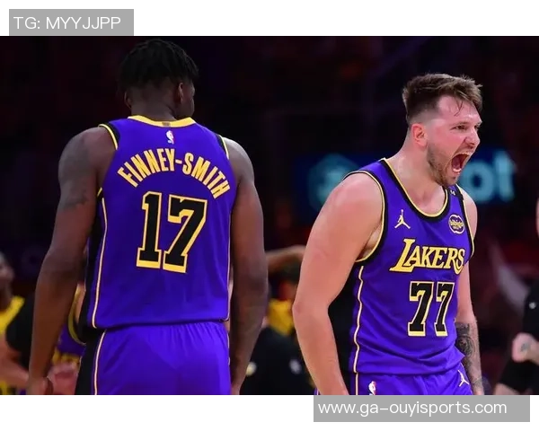 2002年NBA常规赛湖人对火箭精彩对决回顾与分析