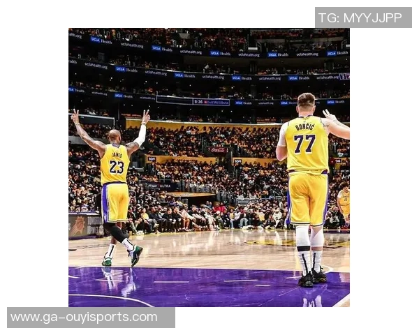 202年9月25日湖人对战精彩录像回放分析与赛后点评